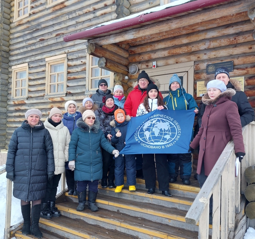 В Оксино открыта памятная табличка исследователям Печорского края.